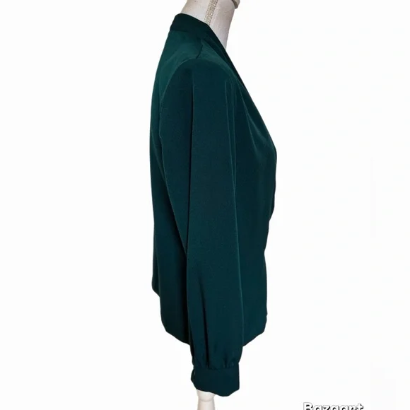 Bryan Womens Blouse Size 12 Dark Green Long Sleeve Pleated V Neck - Picture 4 of 8